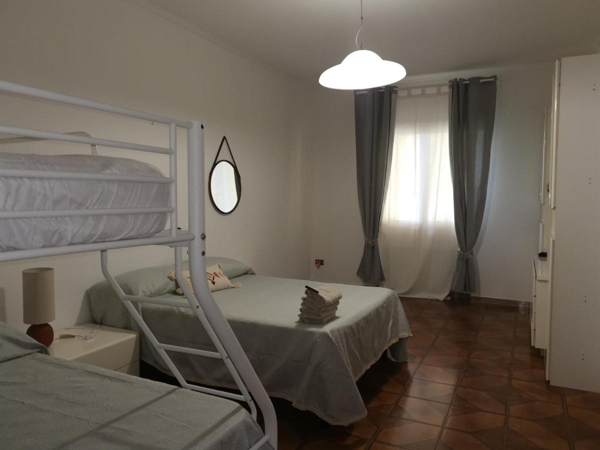 Villa Flora Affittacamere Luni Zewnętrze zdjęcie