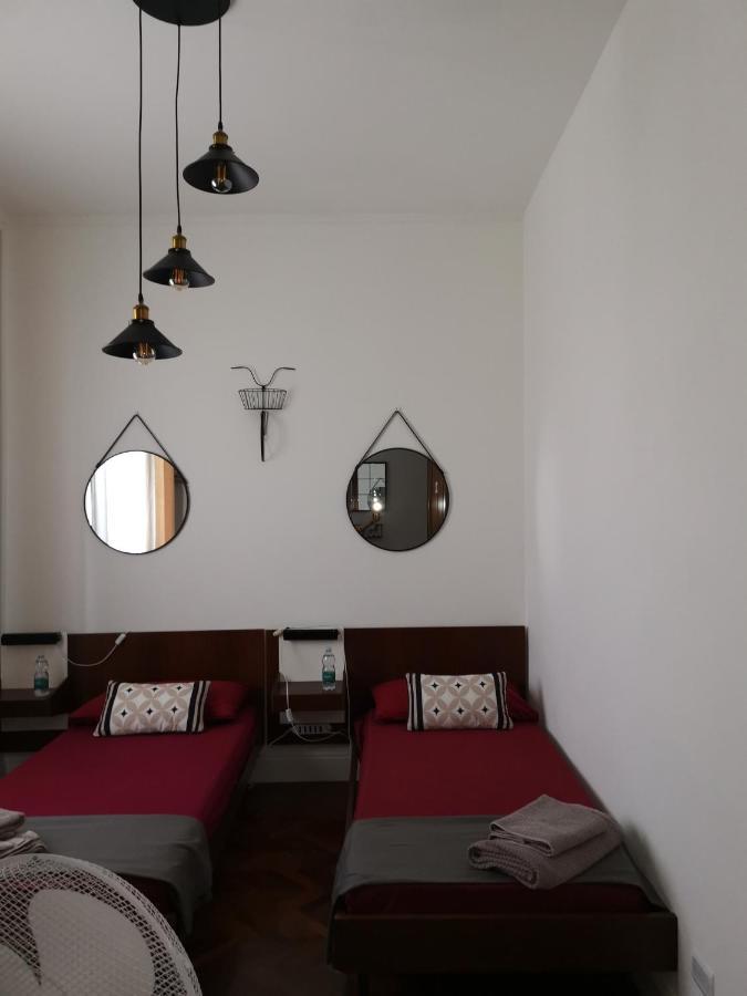 Villa Flora Affittacamere Luni Zewnętrze zdjęcie