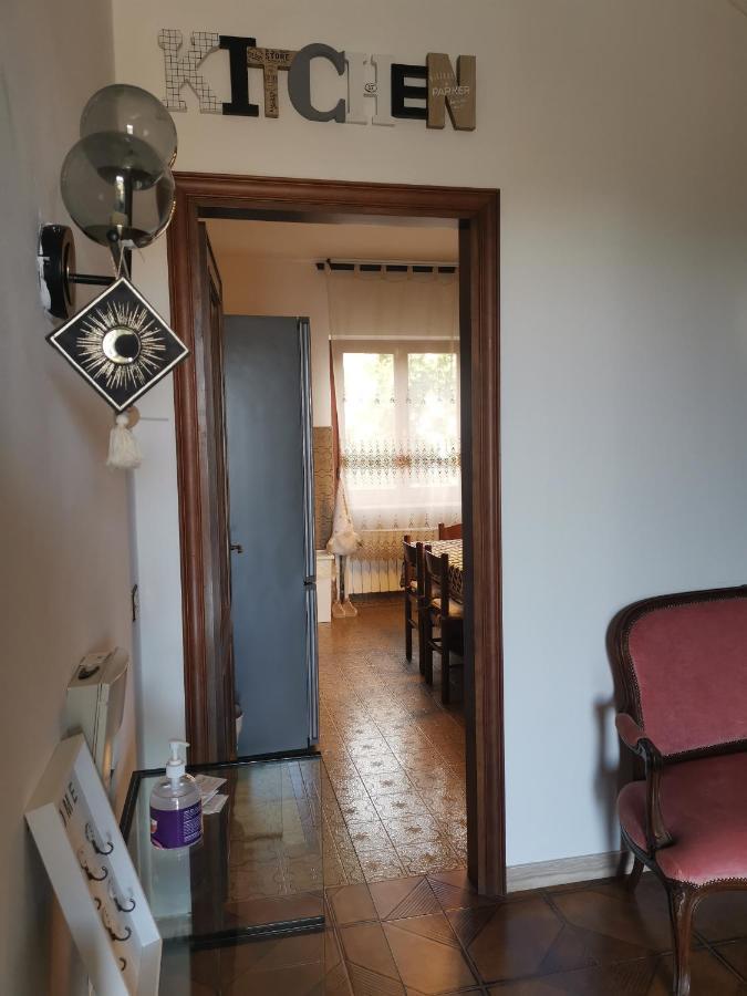 Villa Flora Affittacamere Luni Zewnętrze zdjęcie